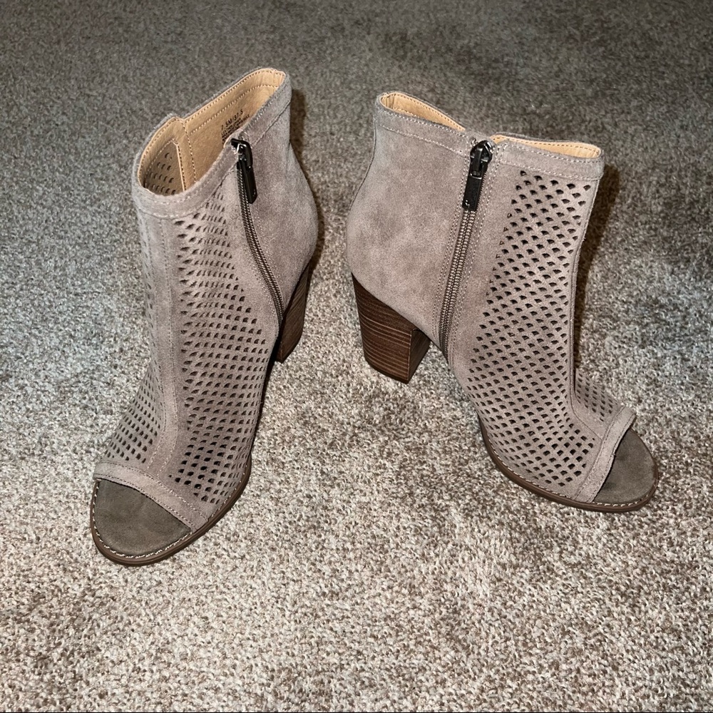 Lucky Brand | Size 7.5 | Suede Leather Open Toe Booties